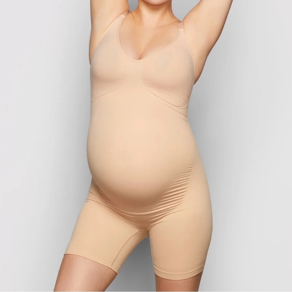 Seamless Maternity Shapewear in Nude
